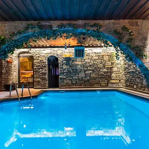 chata-walczakow-blue-cave-cottage.zakopanehotels.org/
